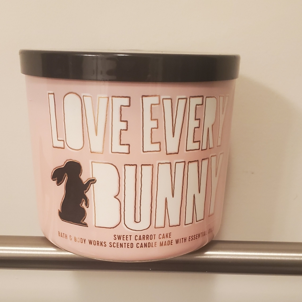 BBW 3 Wick Carrot Cake Candle